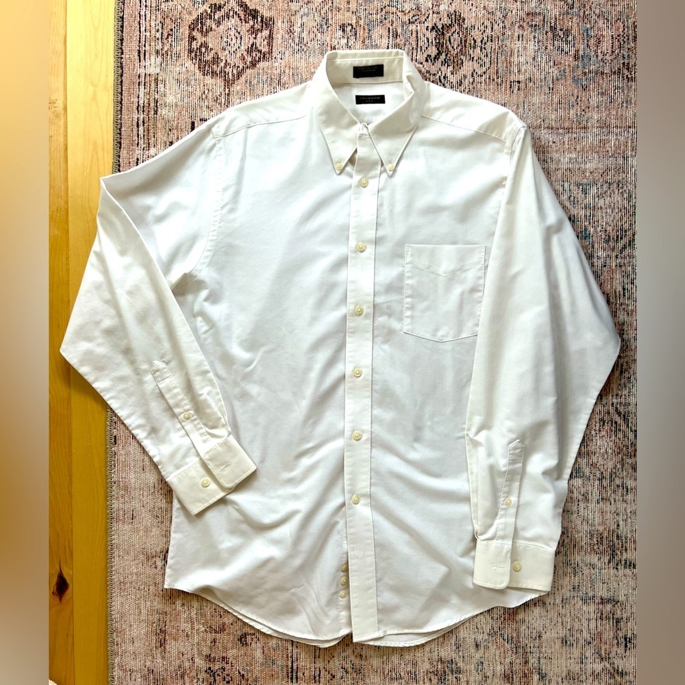 Covington men’s white button down dress shirt size medium